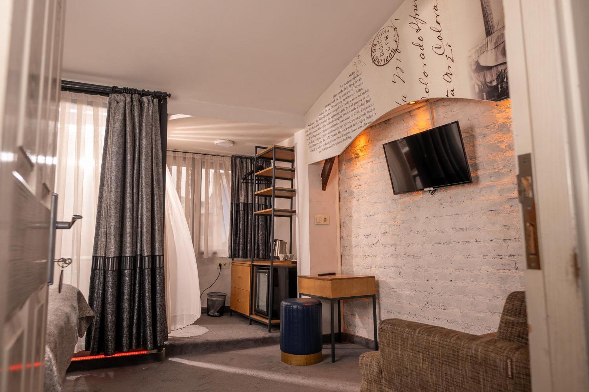 Otel Corner Hot